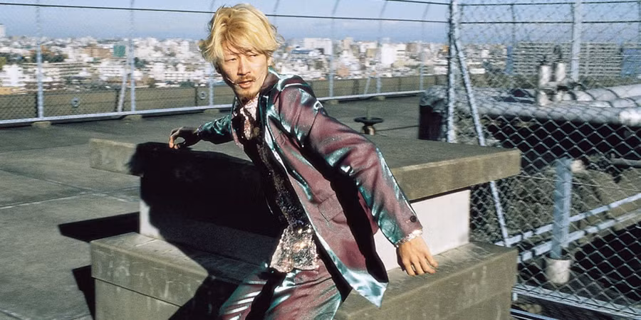 Tạo hình nhức mắt của nhân vật Kakihara khiến người xem không thể quên được.