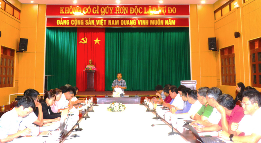 Đoàn giám sát HĐND tỉnh giám sát công tác cải cách hành chính tại thị xã An Khê. Ảnh: Ngọc Minh Đoàn giám sát HĐND tỉnh giám sát công tác cải cách hành chính tại thị xã An Khê. Ảnh: Ngọc Minh