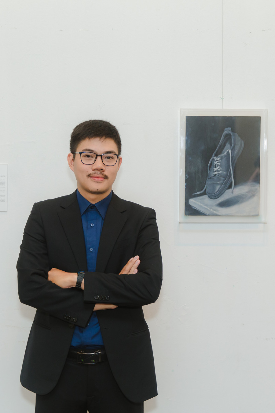 Nghệ sĩ Tạ Duy Tùng giành giải thưởng Nghệ sĩ triển vọng nhất năm với tác phẩm Trên con đường. Khuynh hướng nghệ thuật của Tạ Duy Tùng xoay quanh việc khắc họa những gì gần gũi và là biểu tượng cho những ý nghĩa trong tâm thức, tiềm thức và vô thức.