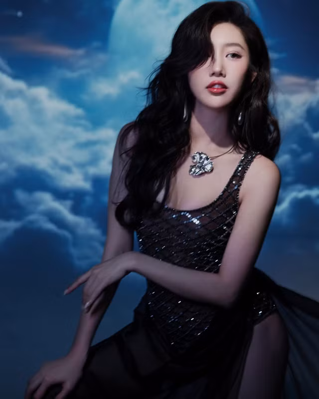 Thúy Ngân có ưu thế về nhan sắc