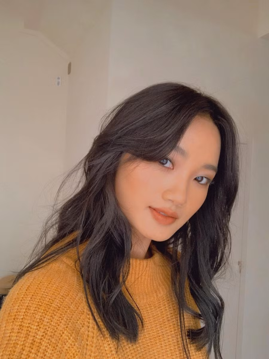 Á hậu 1 Miss Universe Vietnam 2024 sở hữu gương mặt đậm chất Á Đông. Chính vì điều đó, cô nhận không ít ý kiến trái chiều khi thử sức ở cuộc thi nhan sắc. Nguyễn Quỳnh Anh cho biết nhiều người mặc định mình chỉ hợp làm người mẫu nên cô muốn bứt phá giới hạn, truyền cảm hứng đến mọi người