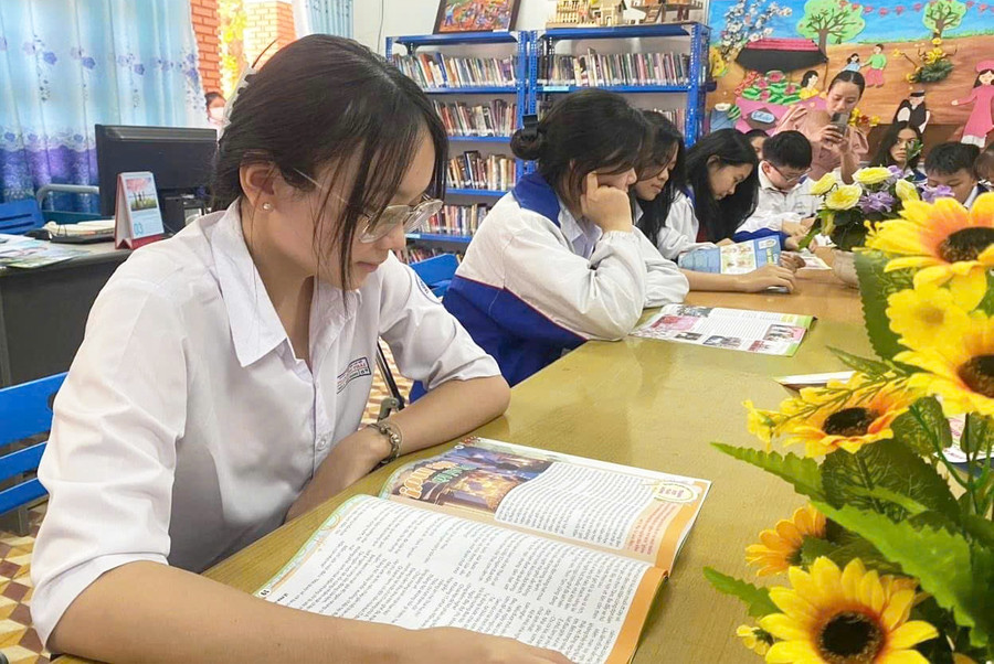 Học sinh Trường THCS Phạm Hồng Thái (TP. Pleiku) trong buổi đọc sách. Ảnh: Thu Hằng Học sinh Trường THCS Phạm Hồng Thái (TP. Pleiku) trong buổi đọc sách. Ảnh: Thu Hằng