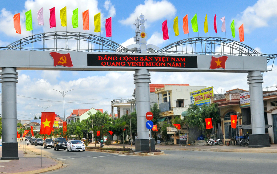 Sau 70 năm xây dựng và phát triển, Đảng bộ huyện Kbang đã lãnh đạo đồng bào các dân tộc đoàn kết xây dựng quê hương ngày càng giàu đẹp, văn minh. Ảnh: N.M Sau 70 năm xây dựng và phát triển, Đảng bộ huyện Kbang đã lãnh đạo đồng bào các dân tộc đoàn kết xây dựng quê hương ngày càng giàu đẹp, văn minh. Ảnh: N.M