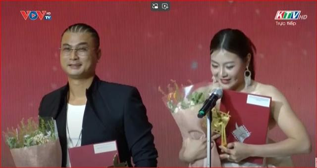 Duy Hưng và Thanh Hương nhận giải thưởng Cánh diều vàng 2024 Duy Hưng và Thanh Hương nhận giải thưởng Cánh diều vàng 2024