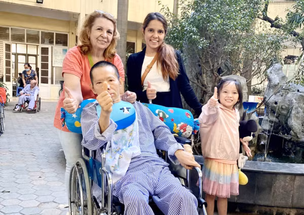 Gia đình mong được đoàn tụ sau những năm ông đau ốm liên miên.