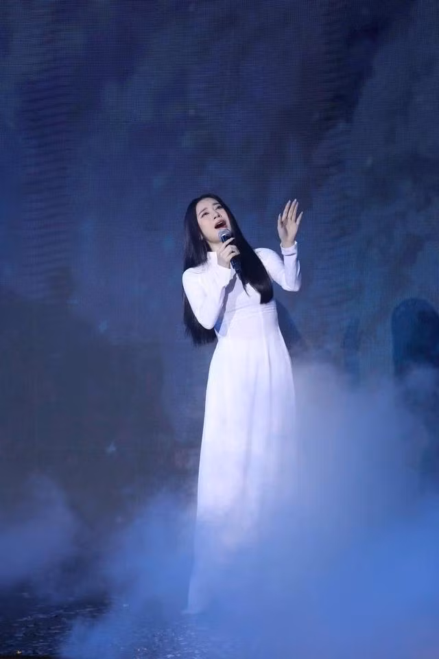 Ca sĩ Tố My nghĩ đến người cha đáng kính của mình để thể hiện nhạc phim Ca sĩ Tố My nghĩ đến người cha đáng kính của mình để thể hiện nhạc phim