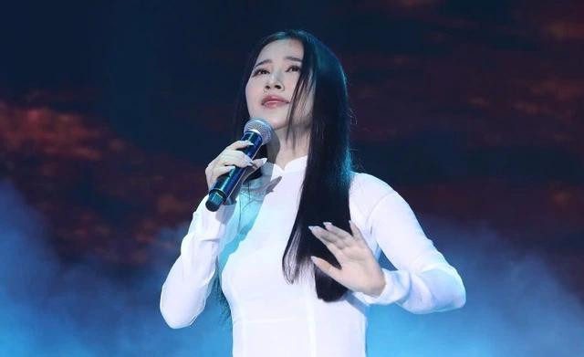 Với đạo diễn Vũ Thành Vinh, Tố My là lựa chọn phù hợp để hát nhạc phim Hai Muối Với đạo diễn Vũ Thành Vinh, Tố My là lựa chọn phù hợp để hát nhạc phim Hai Muối