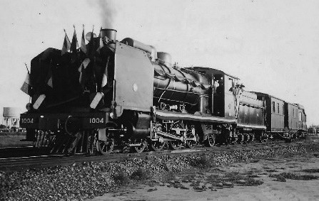 Đầu máy hơi nước Pacific vận hành trên tuyến đường sắt Transindochinois. Ảnh: Tư liệu. Đầu máy hơi nước Pacific vận hành trên tuyến đường sắt Transindochinois. Ảnh: Tư liệu.