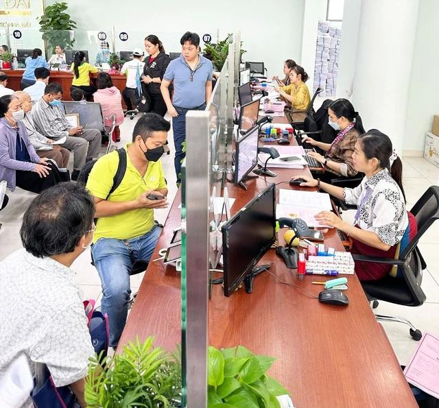 Việc cấp sổ hồng cho người mua nhà vẫn còn nhiều vướng mắc Việc cấp sổ hồng cho người mua nhà vẫn còn nhiều vướng mắc