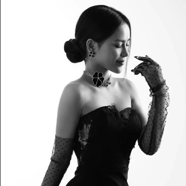 Các clip cover giúp kênh TikTok của Tina Hồ thu về hơn 400.000 lượt theo dõi