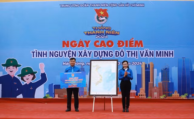T.Ư Đoàn trao tặng các công trình cho các cơ sở Đoàn trên địa bàn tỉnh Hải Dương
