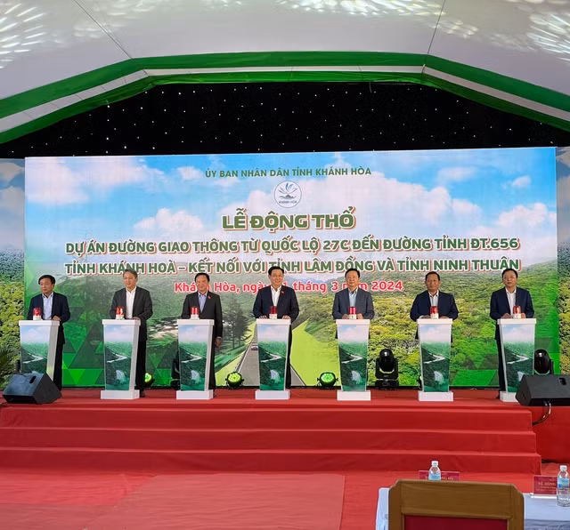 Chủ tịch Quốc hội Vương Đình Huệ và Phó Thủ tướng Trần Hồng Hà dự lễ động thổ Dự án Đường giao thông từ Quốc lộ 27C đến đường tỉnh ĐT.656 – kết nối với tỉnh Lâm Đồng và tỉnh Ninh Thuận