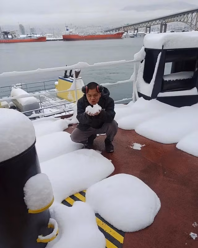 Anh Long trong một hải trình vòng quanh thế giới năm 2022