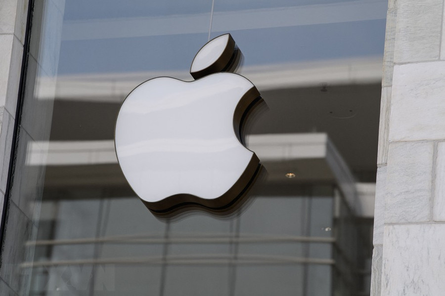 Biểu tượng Apple tại một cửa hàng ở Washington, DC, Mỹ. Nguồn: AFP/TTXVN Biểu tượng Apple tại một cửa hàng ở Washington, DC, Mỹ. Nguồn: AFP/TTXVN