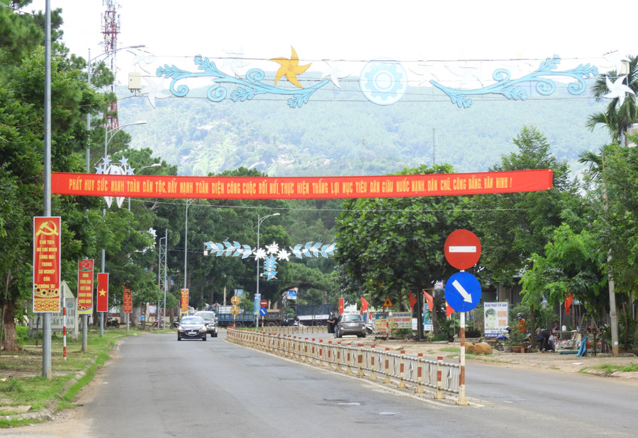 Một góc trung tâm huyện Mang Yang. Ảnh: Thanh Nhật Một góc trung tâm huyện Mang Yang. Ảnh: Thanh Nhật