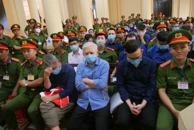 Các bị cáo tại tòa Các bị cáo tại tòa