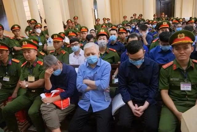 Các bị cáo tại tòa