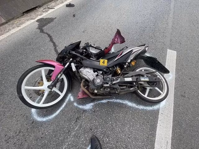 Chiếc xe do Trần Nguyễn Hoàng An điều khiển