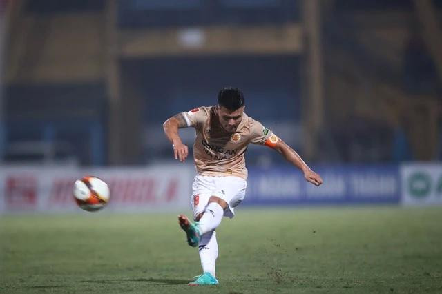 Niềm vui trở lại với Quang Hải Niềm vui trở lại với Quang Hải