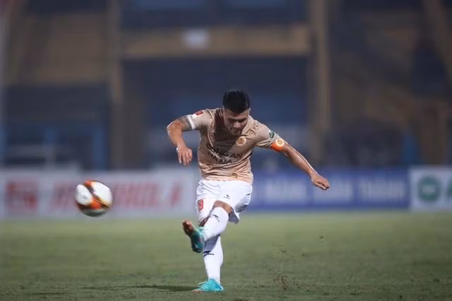 Niềm vui trở lại với Quang Hải