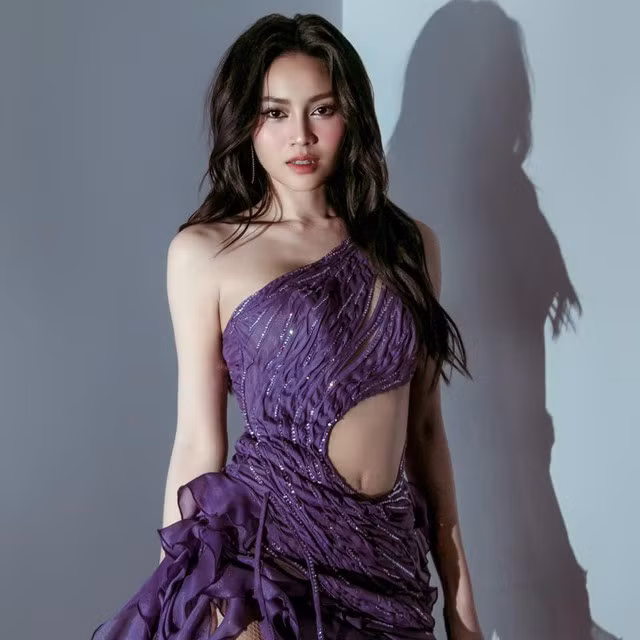 Vóc dáng Lan Ngọc được duy trì tốt