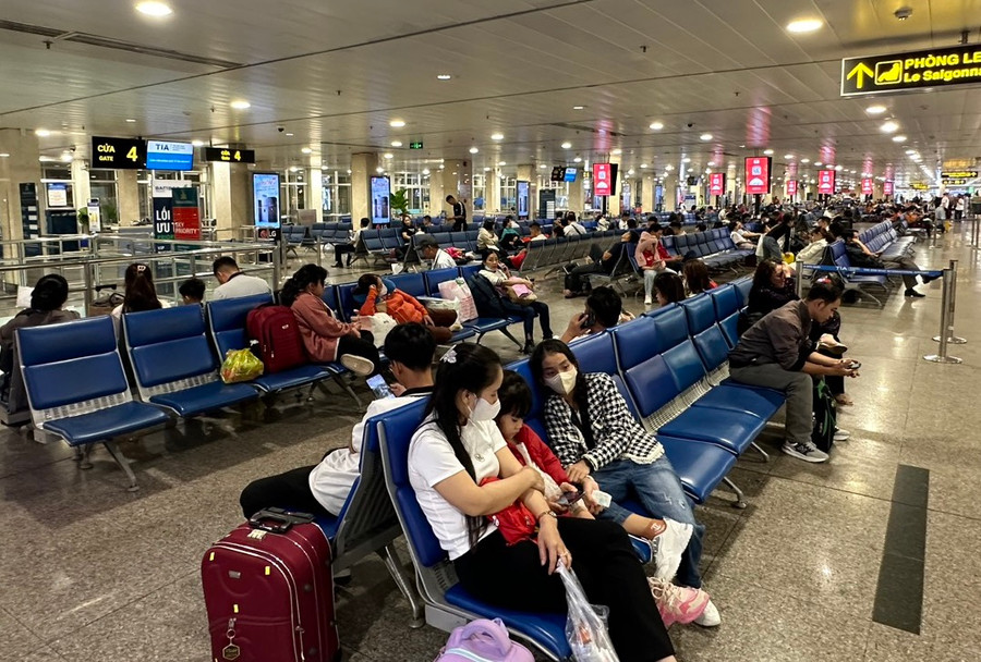 Người dân mong muốn khi giá vé máy bay tăng thì công tác phục vụ đi kèm cũng phải tăng chất lượng. Người dân mong muốn khi giá vé máy bay tăng thì công tác phục vụ đi kèm cũng phải tăng chất lượng.