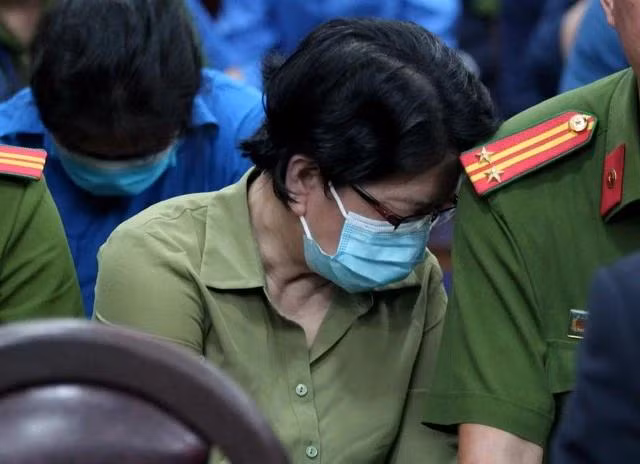 Bị cáo Đỗ Thị Nhàn bị cáo buộc nhận hối lộ của bà Trương Mỹ Lan 5,2 triệu USD để bưng bít sai phạm tại SCB