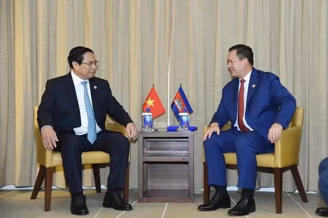 Thủ tướng Phạm Minh Chính và Thủ tướng Campuchia Hun Manet tại cuộc gặp