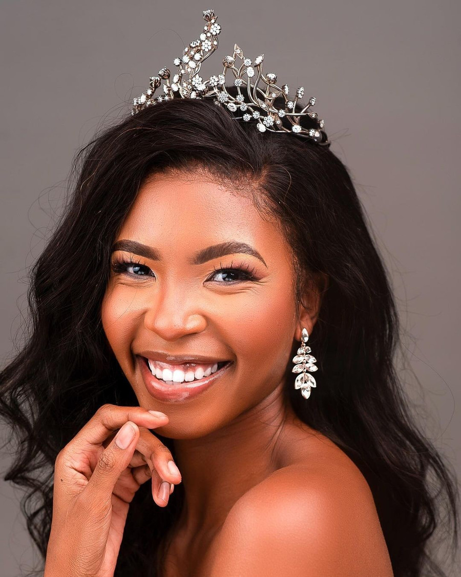 Hai đại diện Zimbabwe và Botswana. Hai đại diện Zimbabwe và Botswana.