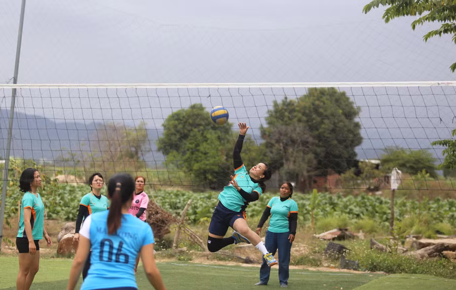 Đội bóng chuyền buôn Tang quy tụ nhiều cầu thủ xuất sắc của huyện Krông Pa. Ảnh: L.V.N Đội bóng chuyền buôn Tang quy tụ nhiều cầu thủ xuất sắc của huyện Krông Pa. Ảnh: L.V.N