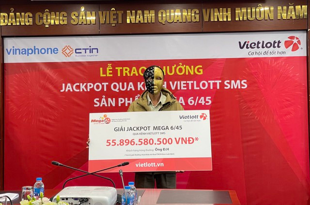Ông Đ.H nhận giải Jackpot Ông Đ.H nhận giải Jackpot