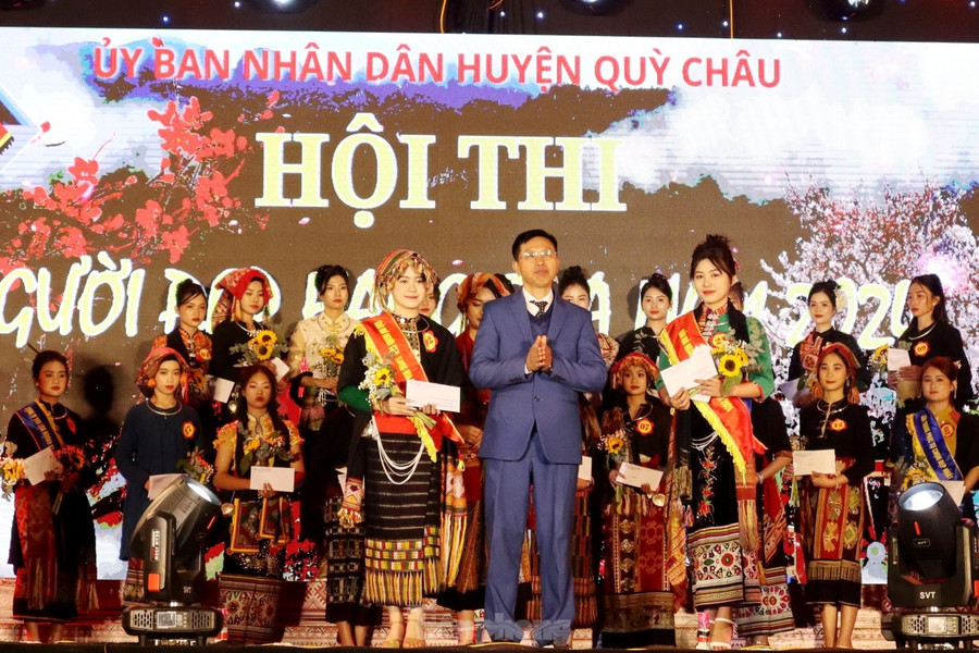 Kết thúc cuộc thi, Ban tổ chức đã trao 3 giải Ba, 2 giải Nhì và 1 giải Nhất.