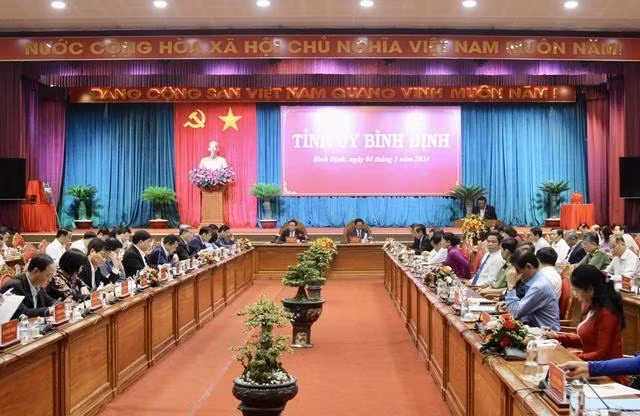 Buổi làm việc của Chủ tịch Quốc hội Vương Đình Huệ và Tỉnh ủy Bình Định