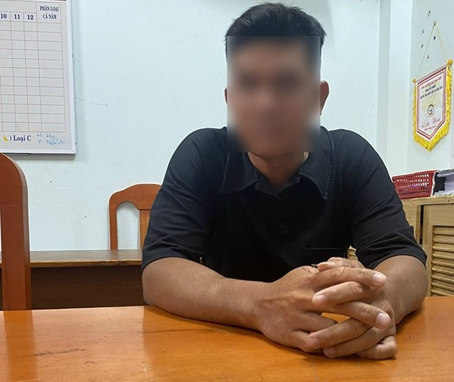 Đối tượng H.M.H tại cơ quan Công an. Ảnh: CA Đối tượng H.M.H tại cơ quan Công an. Ảnh: CA