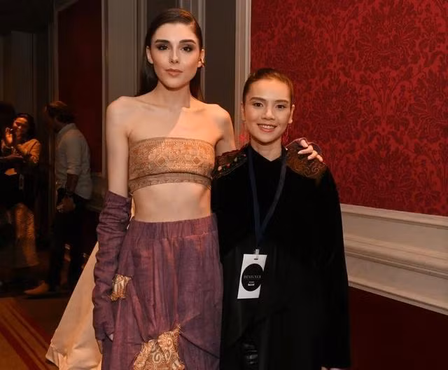 Nhà thiết kế La Phạm chụp ảnh cùng quán quân Next Top Model Thụy Sĩ mùa đầu tiên - Vivienne Oesch