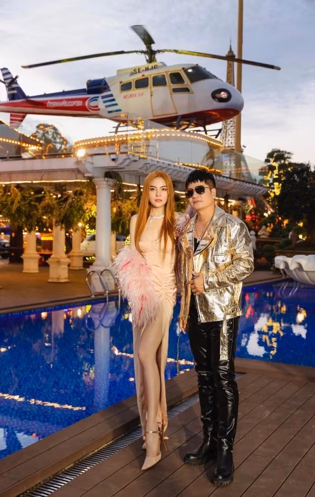 Bối cảnh trong MV của hai nghệ sĩ