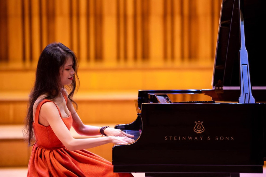 Nghệ sỹ piano Trần Lê Bảo Quyên, cháu họ danh họa Nguyễn Tư Nghiêm sẽ giới thiệu bộ tranh quý tại lễ hội. (Ảnh: NVCC) Nghệ sỹ piano Trần Lê Bảo Quyên, cháu họ danh họa Nguyễn Tư Nghiêm sẽ giới thiệu bộ tranh quý tại lễ hội. (Ảnh: NVCC)