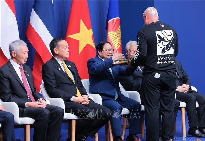 Nghi thức chúc phúc các Trưởng đoàn tham dự Hội nghị Cấp cao Đặc biệt kỷ niệm 50 năm quan hệ ASEAN – Australia. Nghi thức chúc phúc các Trưởng đoàn tham dự Hội nghị Cấp cao Đặc biệt kỷ niệm 50 năm quan hệ ASEAN – Australia.