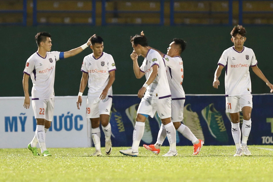 CLB Bình Dương vẫn vững vàng trong tốp đầu V-League 2023 - 2024