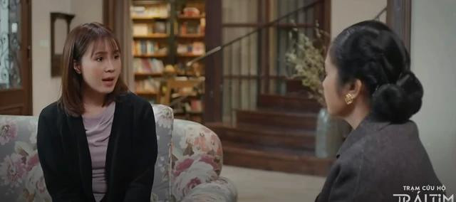 Vai Ngân Hà trong Trạm cứu hộ trái tim bị nhận xét là có tạo hình "lép vế" hơn so với nhan sắc thật của Hồng Diễm Vai Ngân Hà trong Trạm cứu hộ trái tim bị nhận xét là có tạo hình "lép vế" hơn so với nhan sắc thật của Hồng Diễm