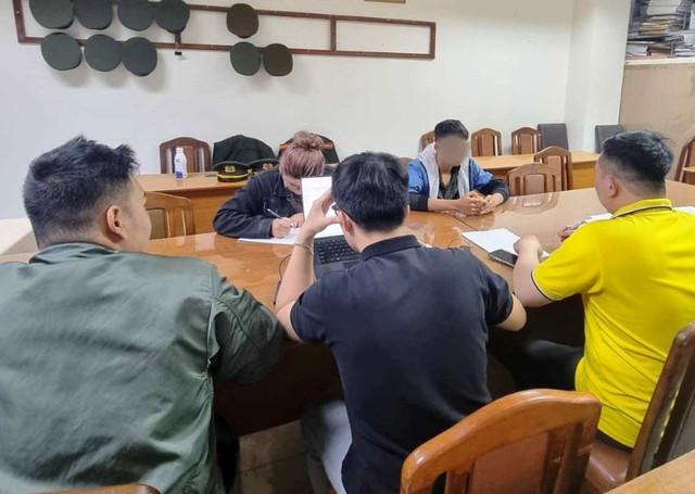 Công an TP.Đà Lạt làm việc với những người đăng tin sai sự thật trên mạng Công an TP.Đà Lạt làm việc với những người đăng tin sai sự thật trên mạng