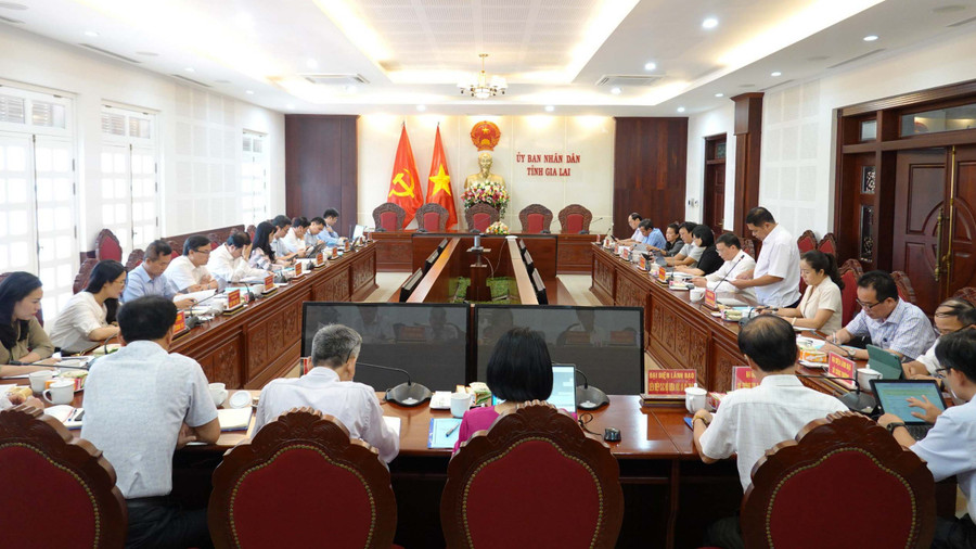 Quang cảnh buổi làm việc. Ảnh: H.T