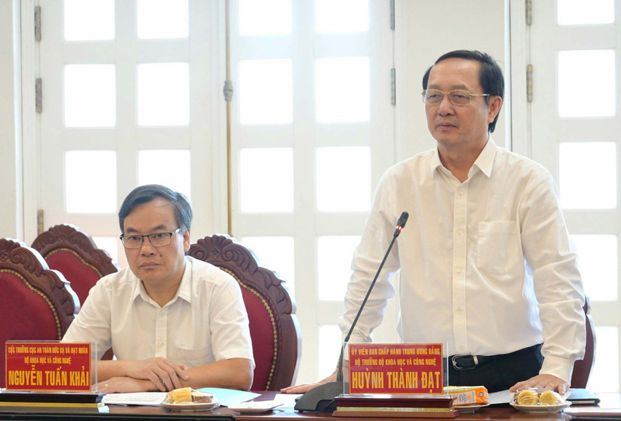 Bộ trưởng Bộ Khoa học và Công nghệ Huỳnh Thành Đạt phát biểu chỉ đạo tại buổi làm việc. Ảnh: Hồng Thi