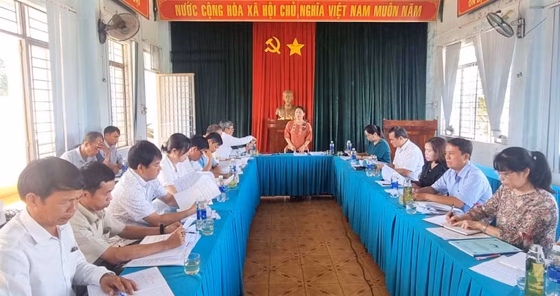 Quang cảnh buổi giám sát tại UBND huyện Chư Păh. Ảnh: H.P