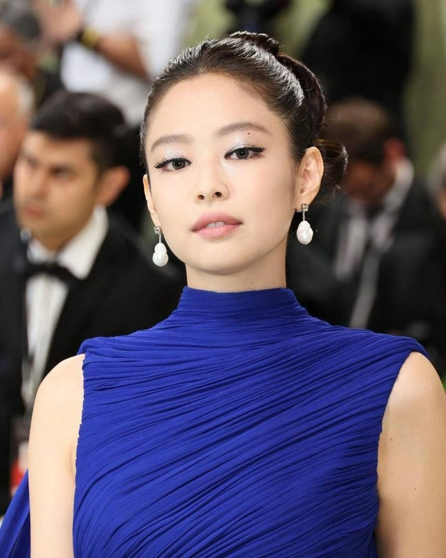 Jennie mặc thiết kế cao cấp của Alaïa dự Met Gala. Ảnh: IG. Jennie mặc thiết kế cao cấp của Alaïa dự Met Gala. Ảnh: IG.