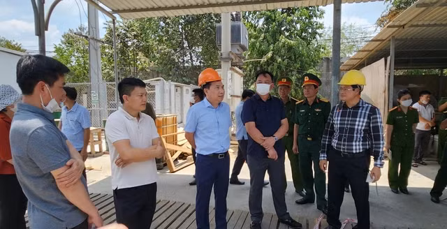 Lãnh đạo UBND tỉnh Đồng Nai và lãnh đạo Công an tỉnh Đồng Nai tại hiện trường