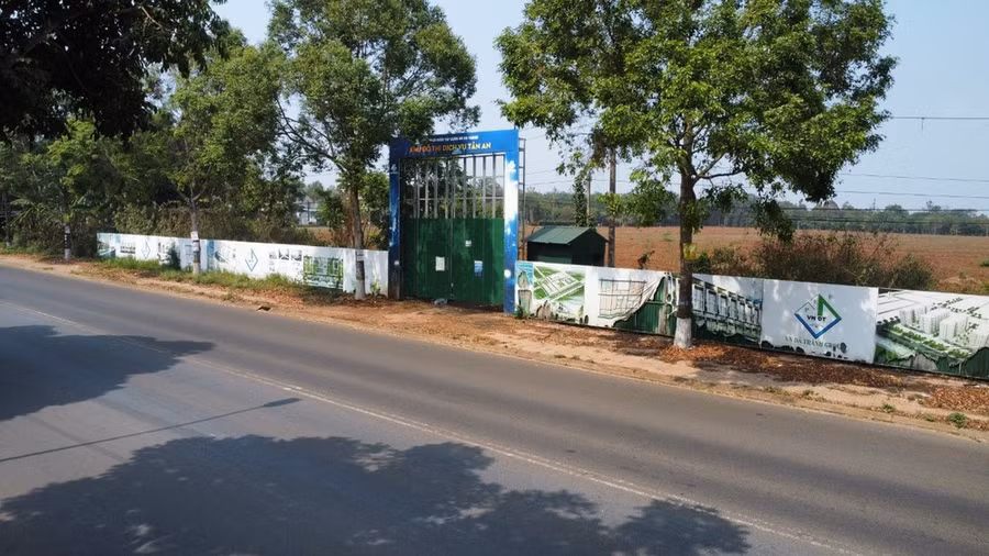 Dự án Khu đô thị dịch vụ cụm công nghiệp Tân An được chủ đầu tư rào phía bên ngoài