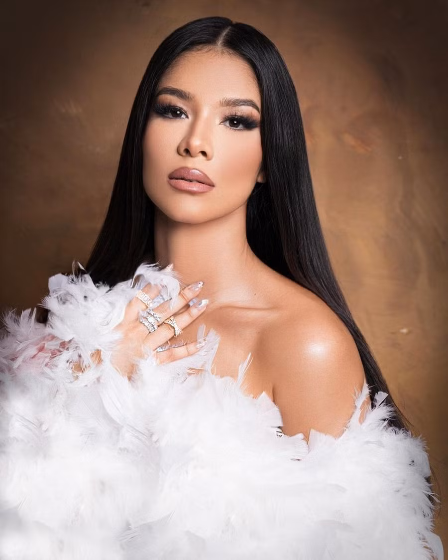 Tại cuộc thi Hoa hậu Cộng hòa Dominica 2024, Miyuki Cruz là thí sinh đại diện cho cộng đồng người Dominica tại Nhật Bản.