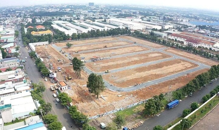 Nhiều ý kiến dự đoán cơn sốt đất nền có thể quay lại vào giai đoạn 2025 - 2026. (Ảnh minh hoạ: B.L). Nhiều ý kiến dự đoán cơn sốt đất nền có thể quay lại vào giai đoạn 2025 - 2026. (Ảnh minh hoạ: B.L).