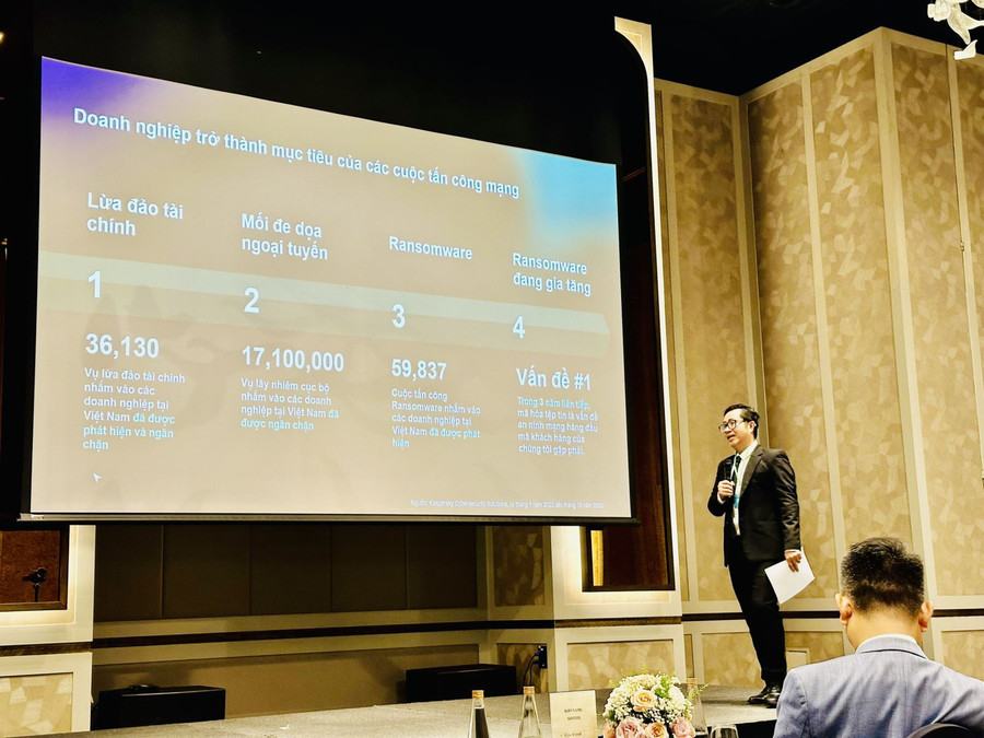 Ông Ngô Tấn Vũ Khanh, Giám đốc mảng doanh nghiệp Kaspersky tại Việt Nam đang chia sẻ về nỗi lo hacker tấn công người dùng và doanh nghiệp ngày càng tăng. Ảnh: H.Y